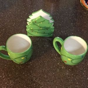 Christmas tree napkin holder and 2 matching mugs